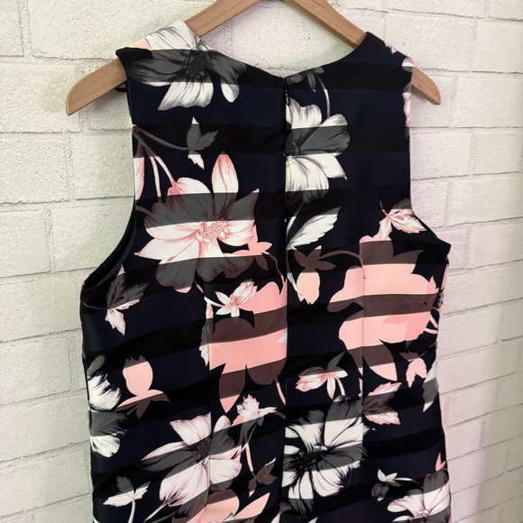 VINCE CAMUTO Navy Blue Flowered Sleeveless Dress - Picture 6 of 9